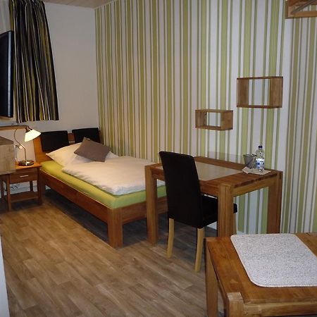 Hotel Zur Hessischen Schweiz à Doernhagen Extérieur photo