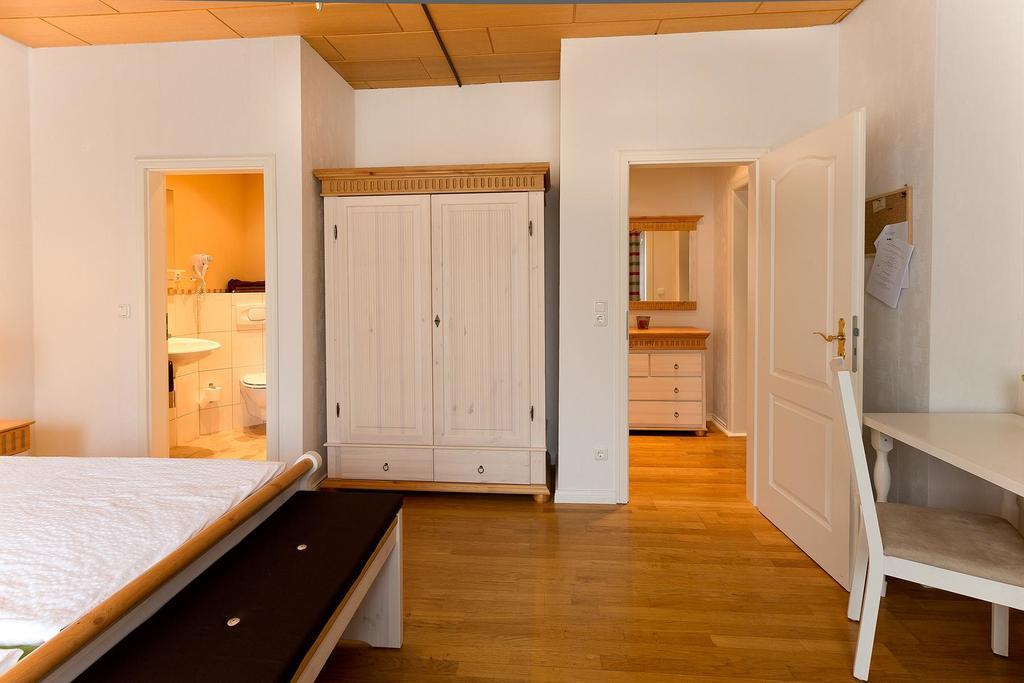 Hotel Zur Hessischen Schweiz à Doernhagen Extérieur photo