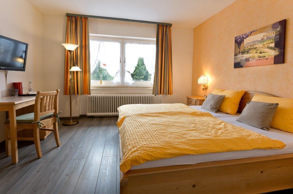 Hotel Zur Hessischen Schweiz à Doernhagen Extérieur photo